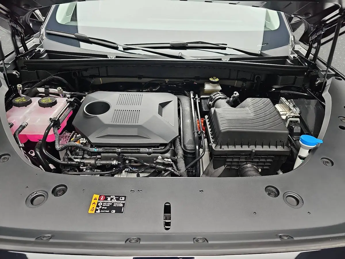 MG HS 1.5 PLUG-IN-HYBRID LUXURY LEDER 360-GRAD-KAMERA 19-ZOLL-LM