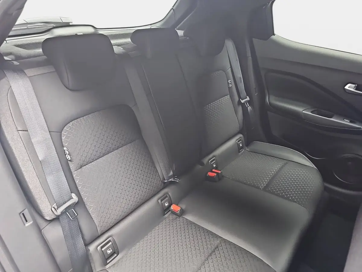 NISSAN JUKE 1.0 DIG-T 5T AUTO. N-CONNECTA NAVI WINTER