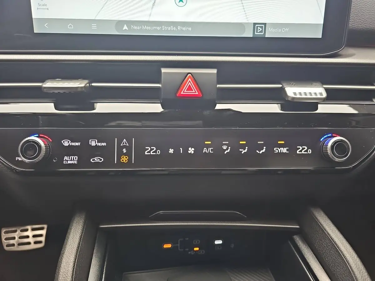 KIA SPORTAGE 1.6 T-GDI 150 2WD DCT GT-LINE MJ26 SCHW. DACH DRIVEWISE GLASDACH SOUND