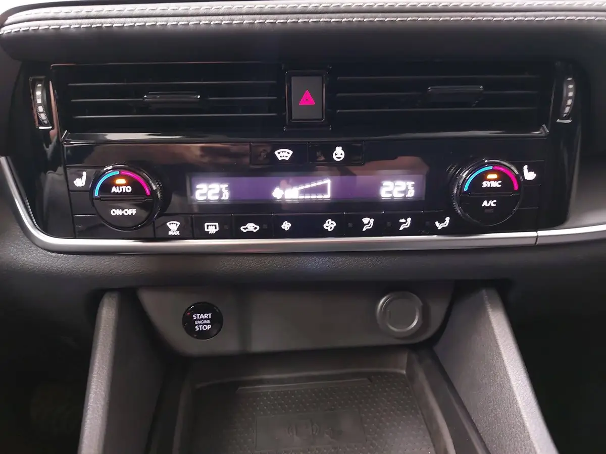 NISSAN QASHQAI 1.3 DIG-T MHEV AUTO. N-CONNECTA WINTER