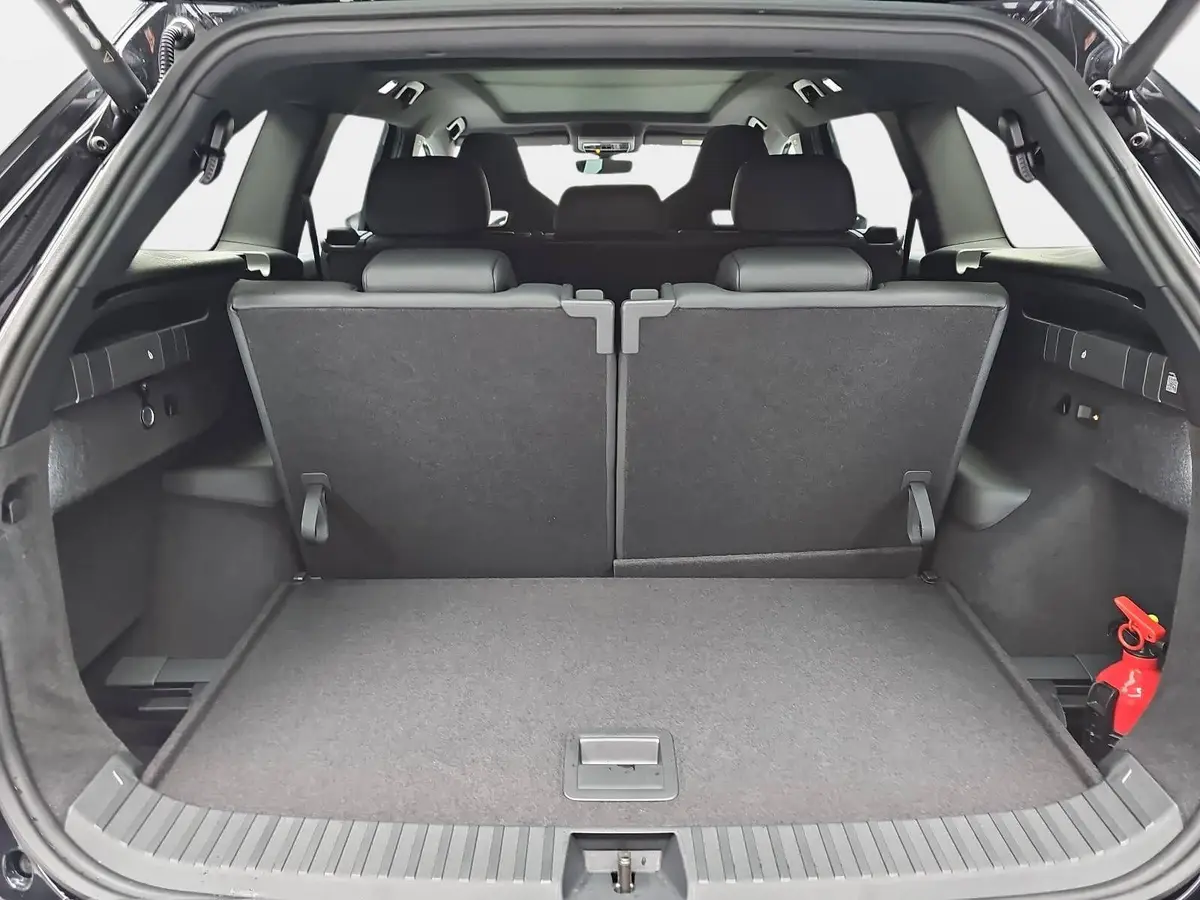 SKODA KODIAQ 2.0 TDI DSG SPORTLINE 4X4 NAVI LED ACC PANO 7S AHK