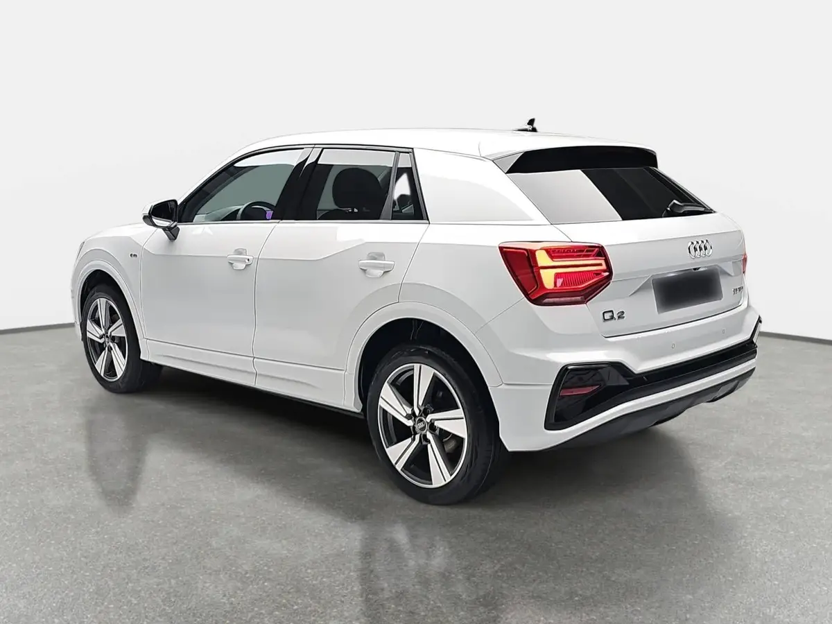AUDI Q2 35 TFSI S-TRONIC S LINE NAVI LED ACC EL.HECKKL. WI