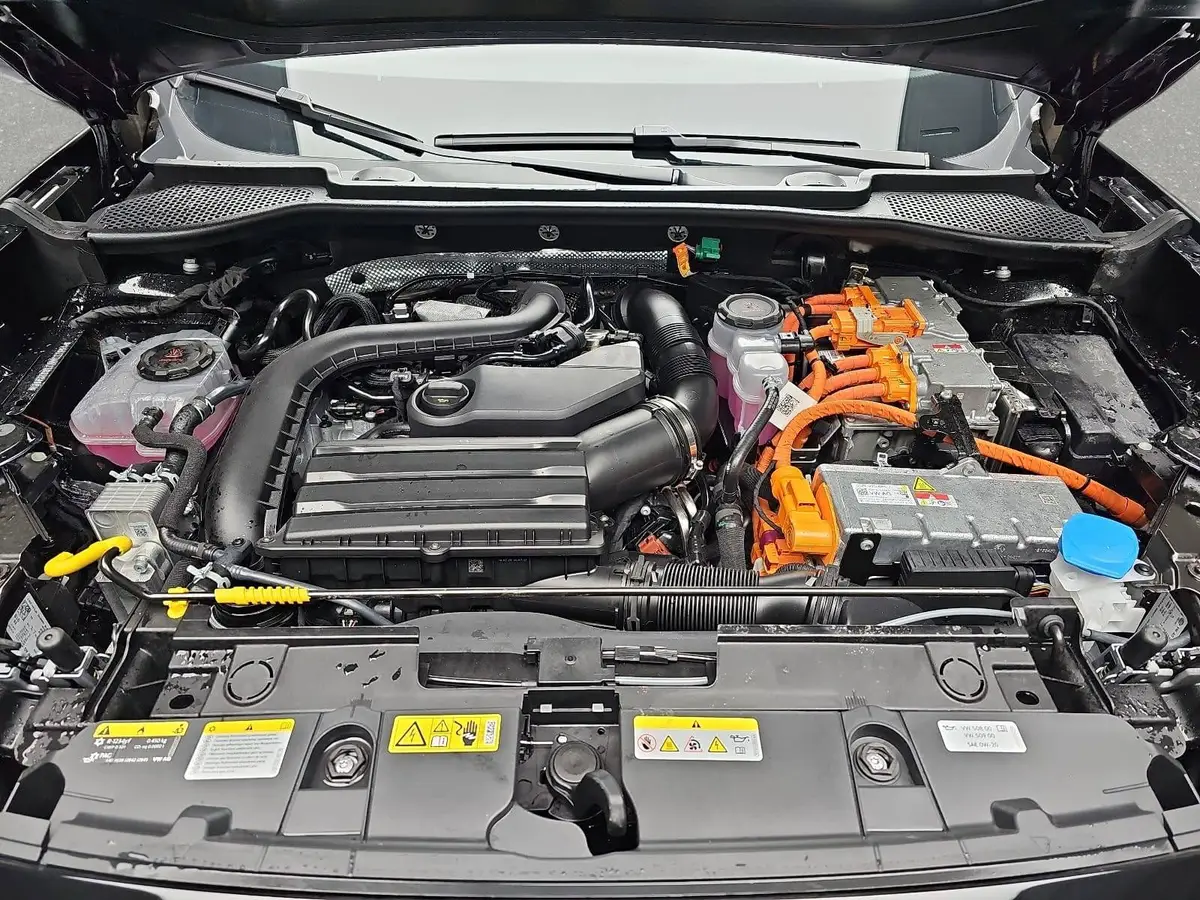 CUPRA FORMENTOR 1.5 E-HYBRID PHEV DSG LED-HD KLIMAAUTO AUDIO MIRRO