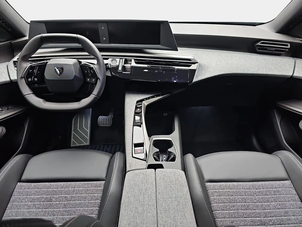 PEUGEOT 3008 1.2 HYBRID 145 E-DSC6 ALLURE LED DAB WINTER AHK LM