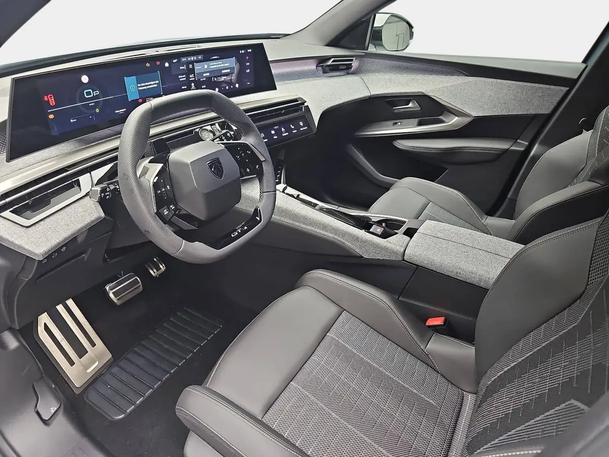 PEUGEOT 5008 1.2 HYBRID 145 E-DSC6 GT KLIMA LED 7-S DAB 360° AH