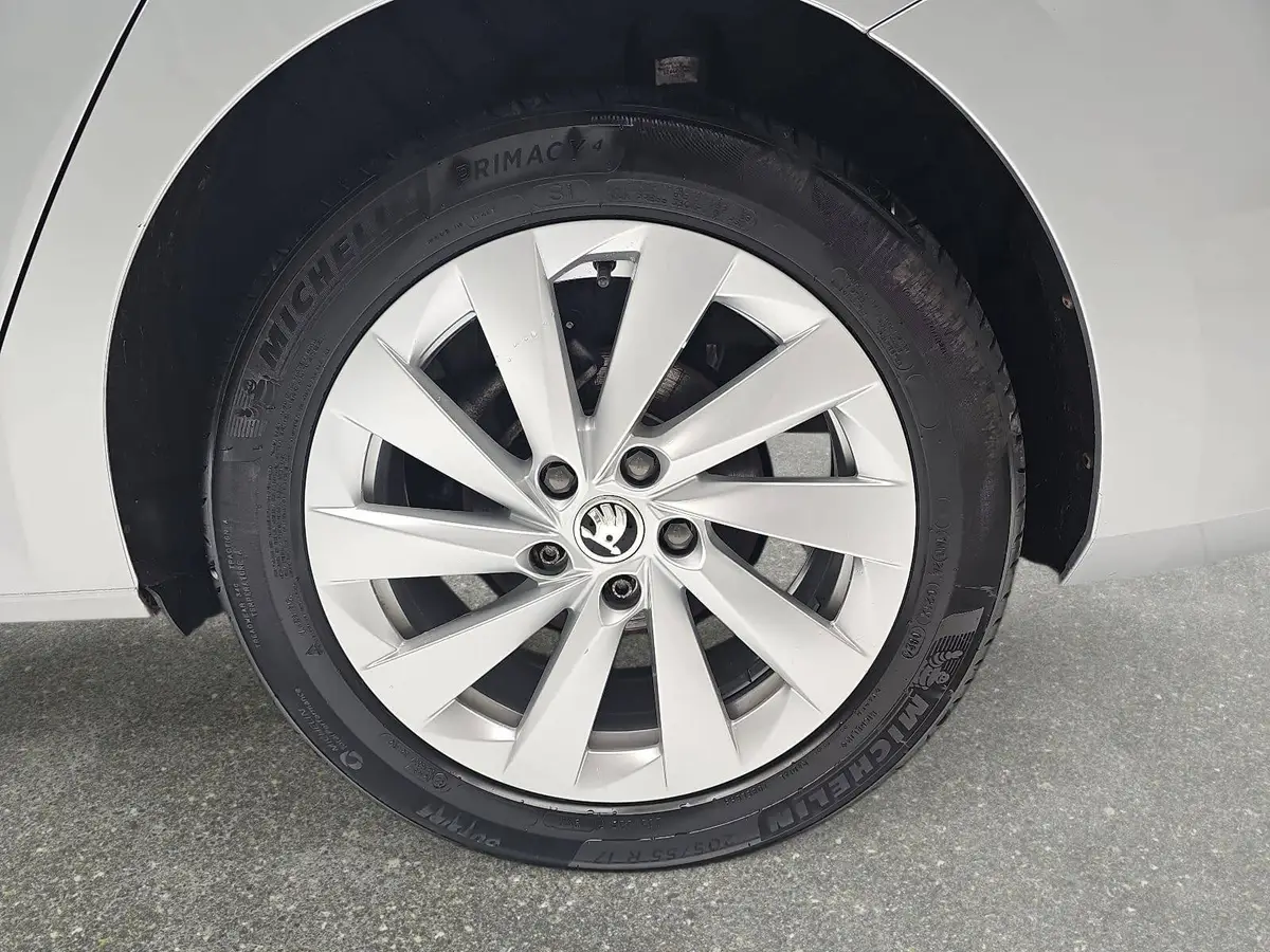 SKODA OCTAVIA COMBI 1.0 TSI DSG E-TEC AMBITION LED