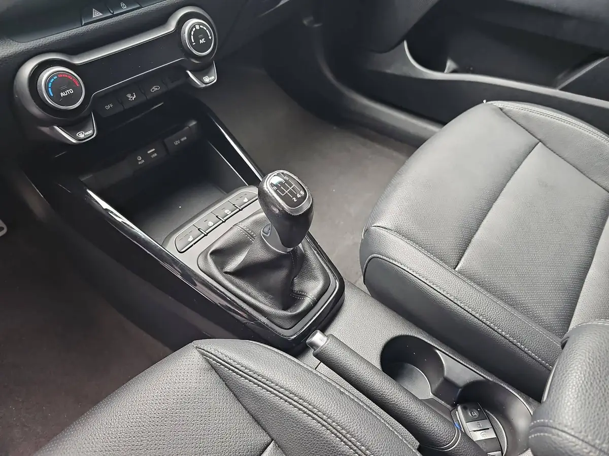 KIA STONIC 1.0 T-GDI PLATINUM EDITION