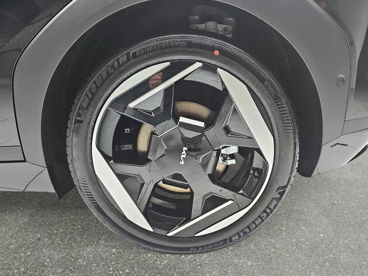 KIA EV4 81.4 KWH EARTH MJ26 UPGRADE TECHNOLOGY WINTER DWP DESIGN SOUND GLASD.