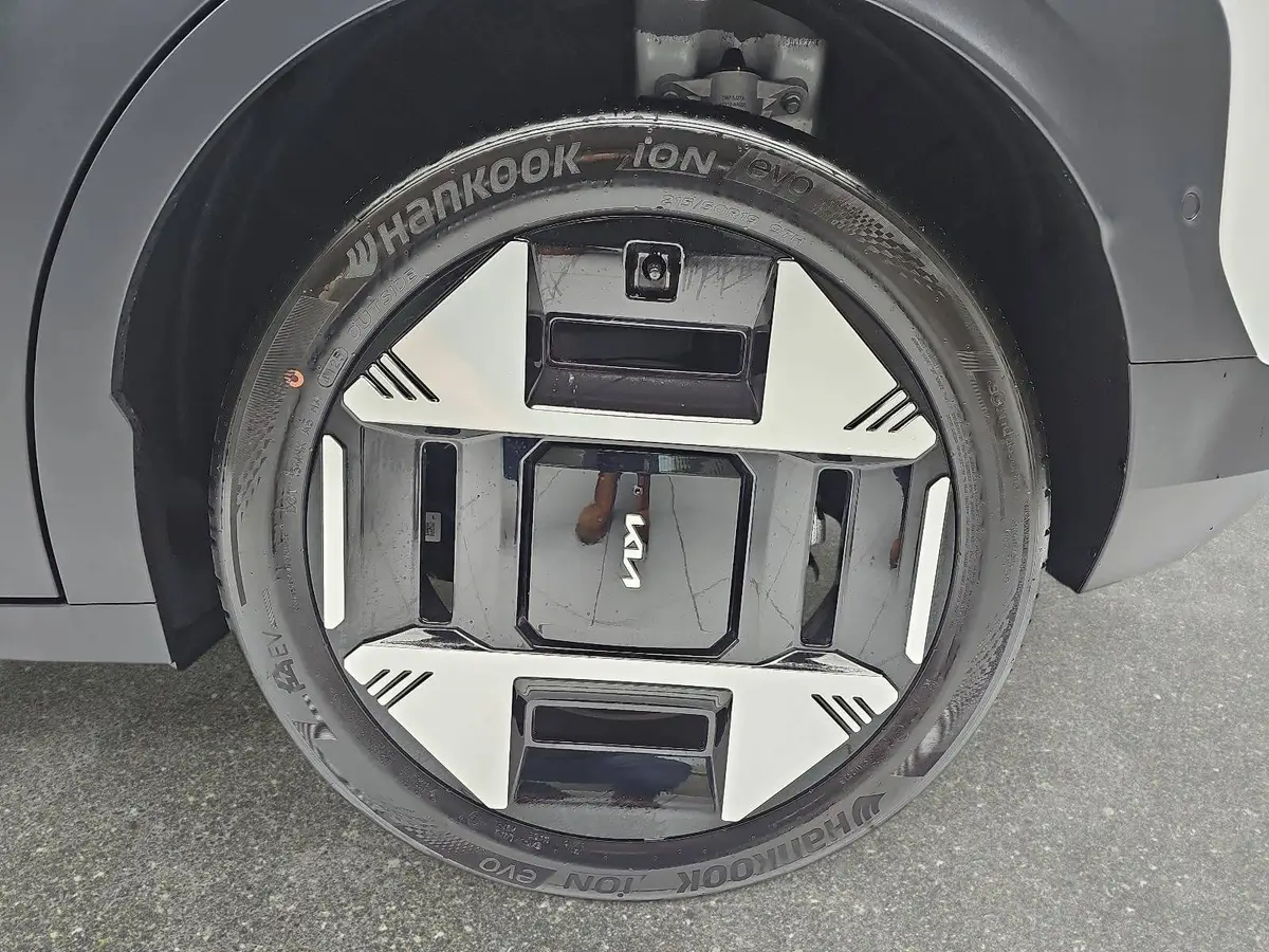 KIA EV3 81.4 KWH EARTH MJ26 WINTER BUSIN. UPGRADE DRIVEWISE-PARK DESIGN SOUND