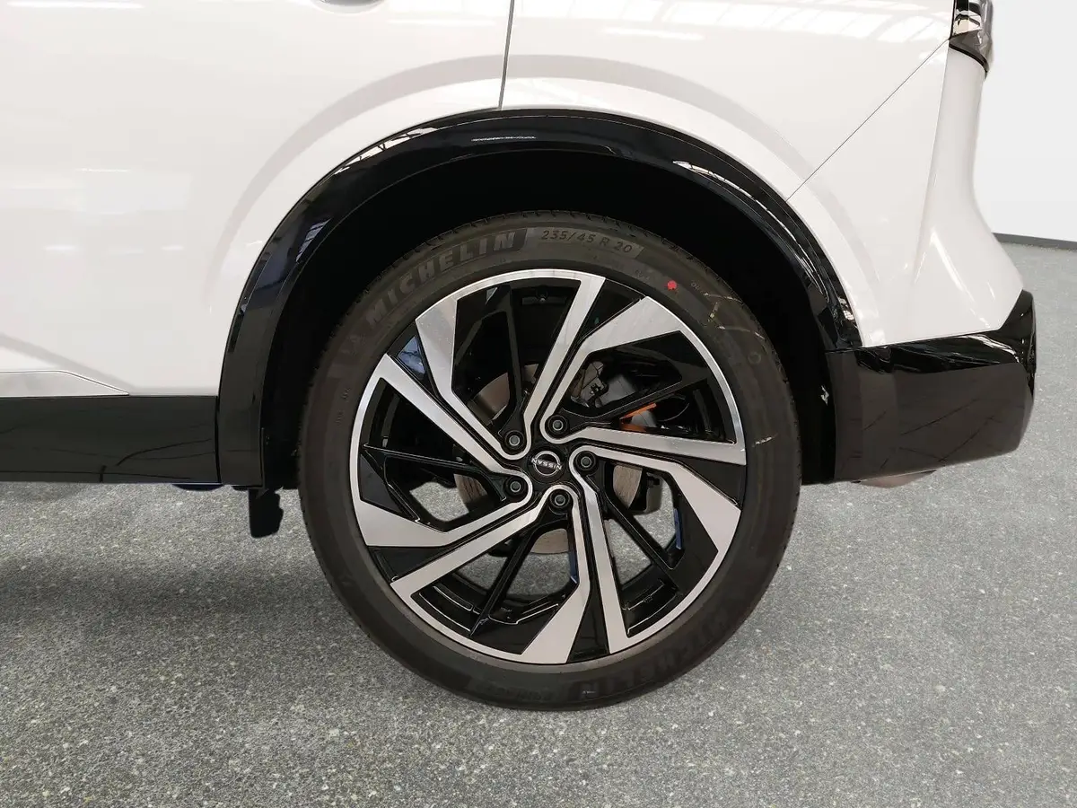 NISSAN QASHQAI 1.3 DIG-T MHEV AUTO. TEKNA PREMIUM PAKET 2-FARBEN