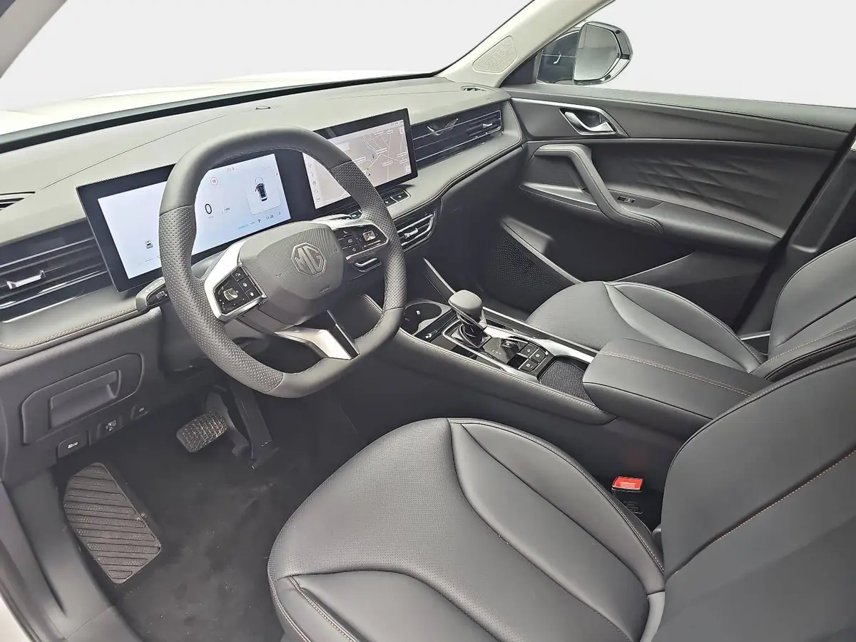 MG HS 1.5 PLUG-IN-HYBRID MY25.5 LUXURY LEDER 360-GRAD-KAMERA 19-ZOLL-LM