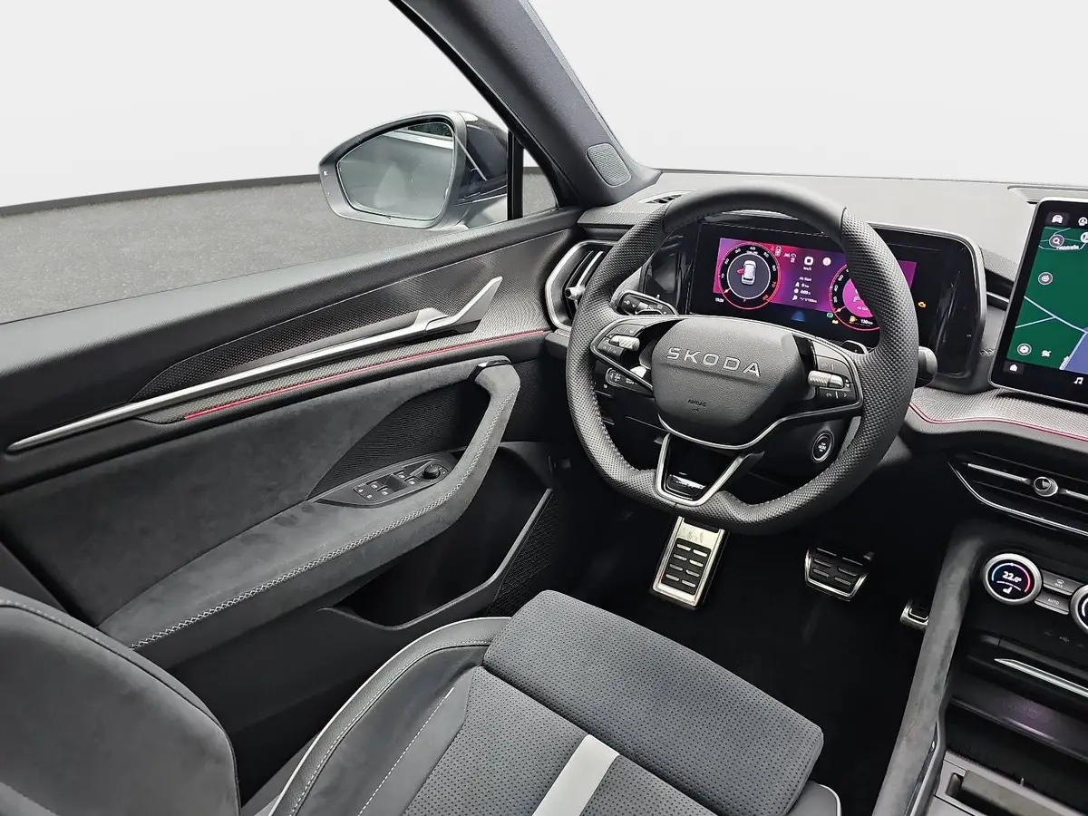 SKODA KODIAQ 1.5 TSI DSG SPORTLINE NAVI LED PANO 7-SITZE KAMERA