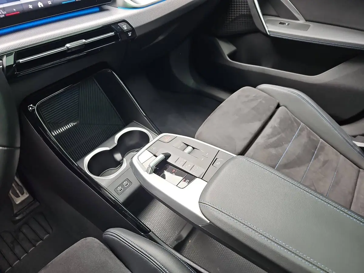 BMW X2 SDRIVE 18D AUTO. M SPORT NAVI LED ACC PANO KAMERA 