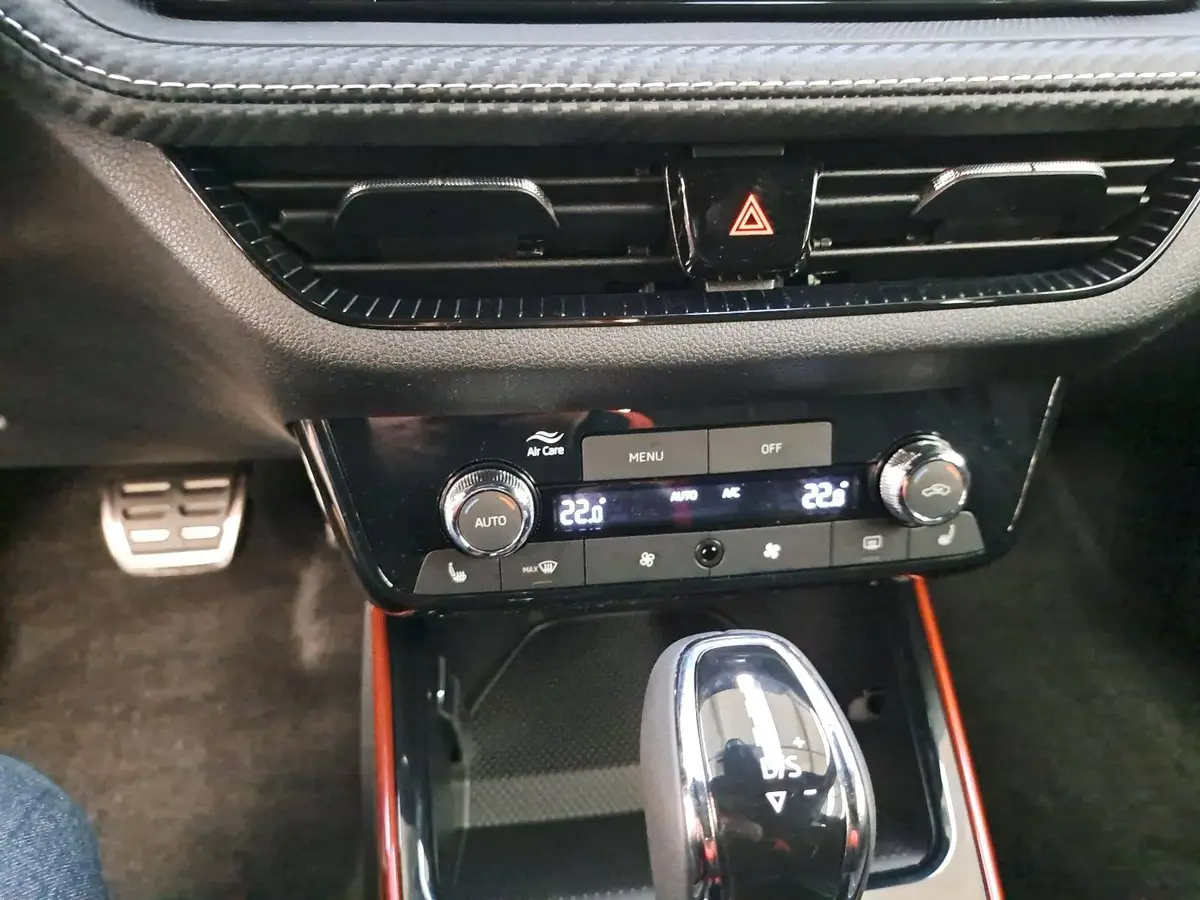 SKODA FABIA 1.0 TSI DSG MONTE CARLO LED KLIMAAUTO WINTER PDC K