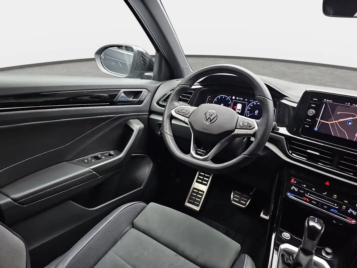 VW T-ROC 1.5 TSI DSG R-LINE NAVI KLIMA LED KAMERA WINTER AH