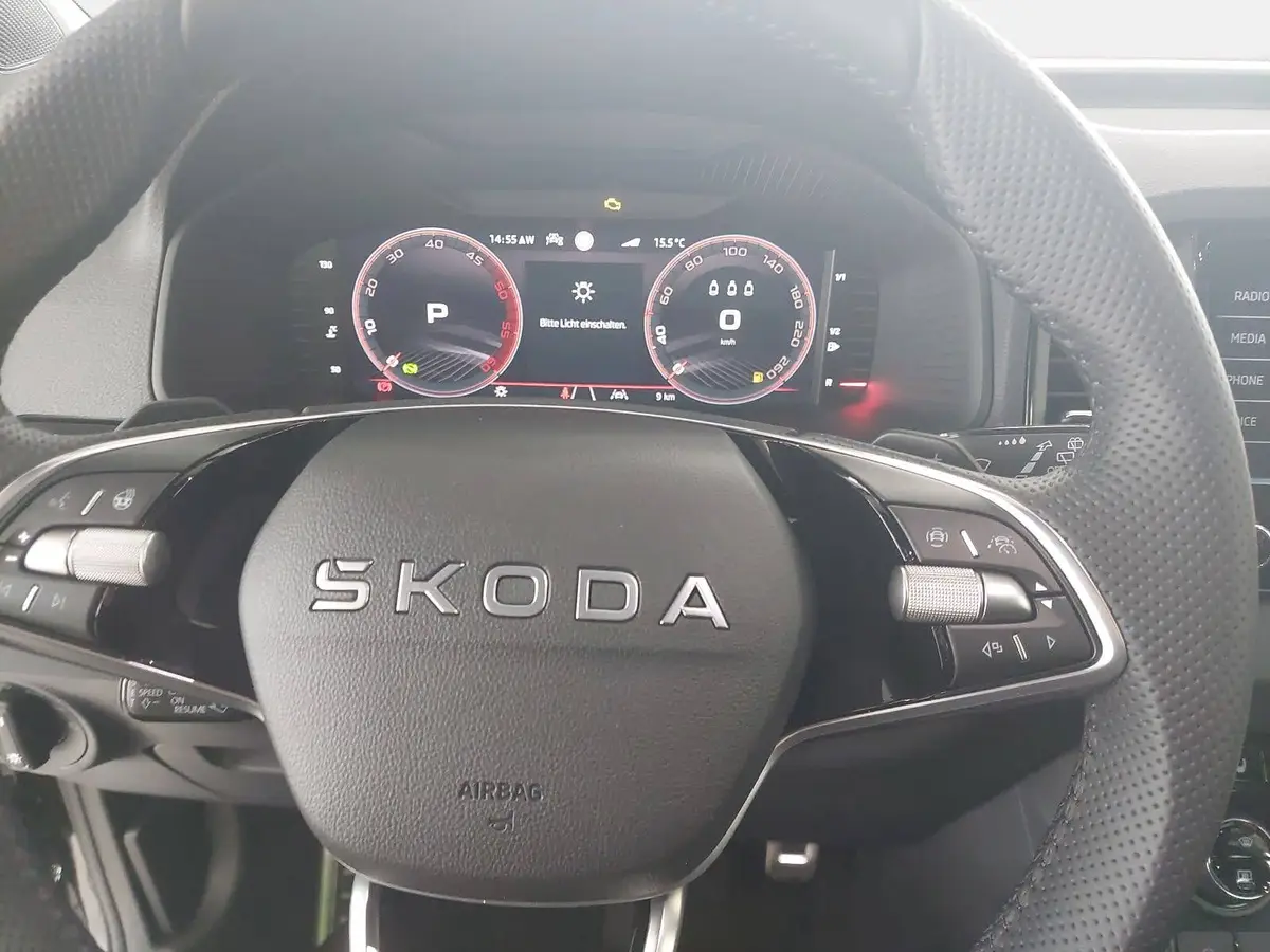 SKODA KAROQ 2.0 TDI DSG SPORTLINE 4X4 NAVI LED