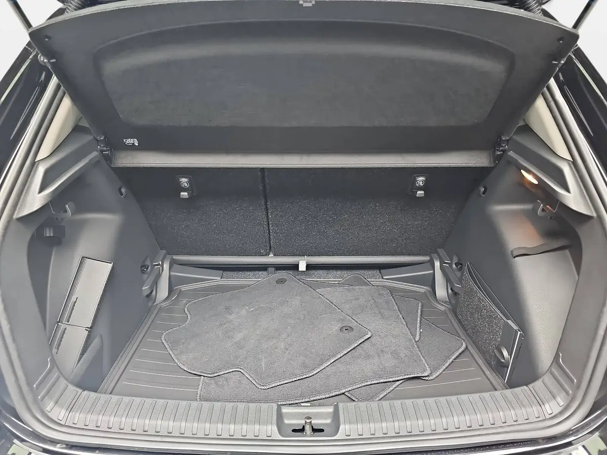 SKODA FABIA 1.0 TSI DSG 130 JAHRE PREMIUM LED KAMERA LM16