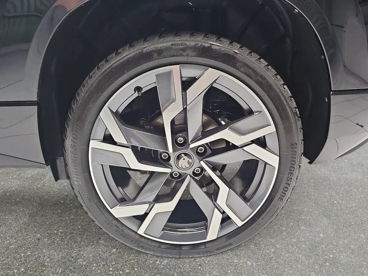 SKODA KAROQ 2.0 TSI DSG SPORTLINE 4X4 AHK PANO