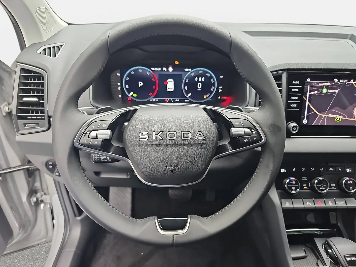 SKODA KAROQ 2.0 TDI DSG DRIVE NAVI LED AHK LM