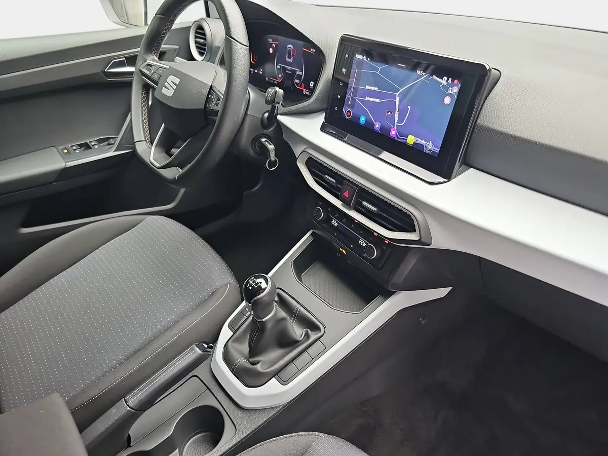SEAT ARONA 1.0 TSI STYLE NAVI LED PDC LM16
