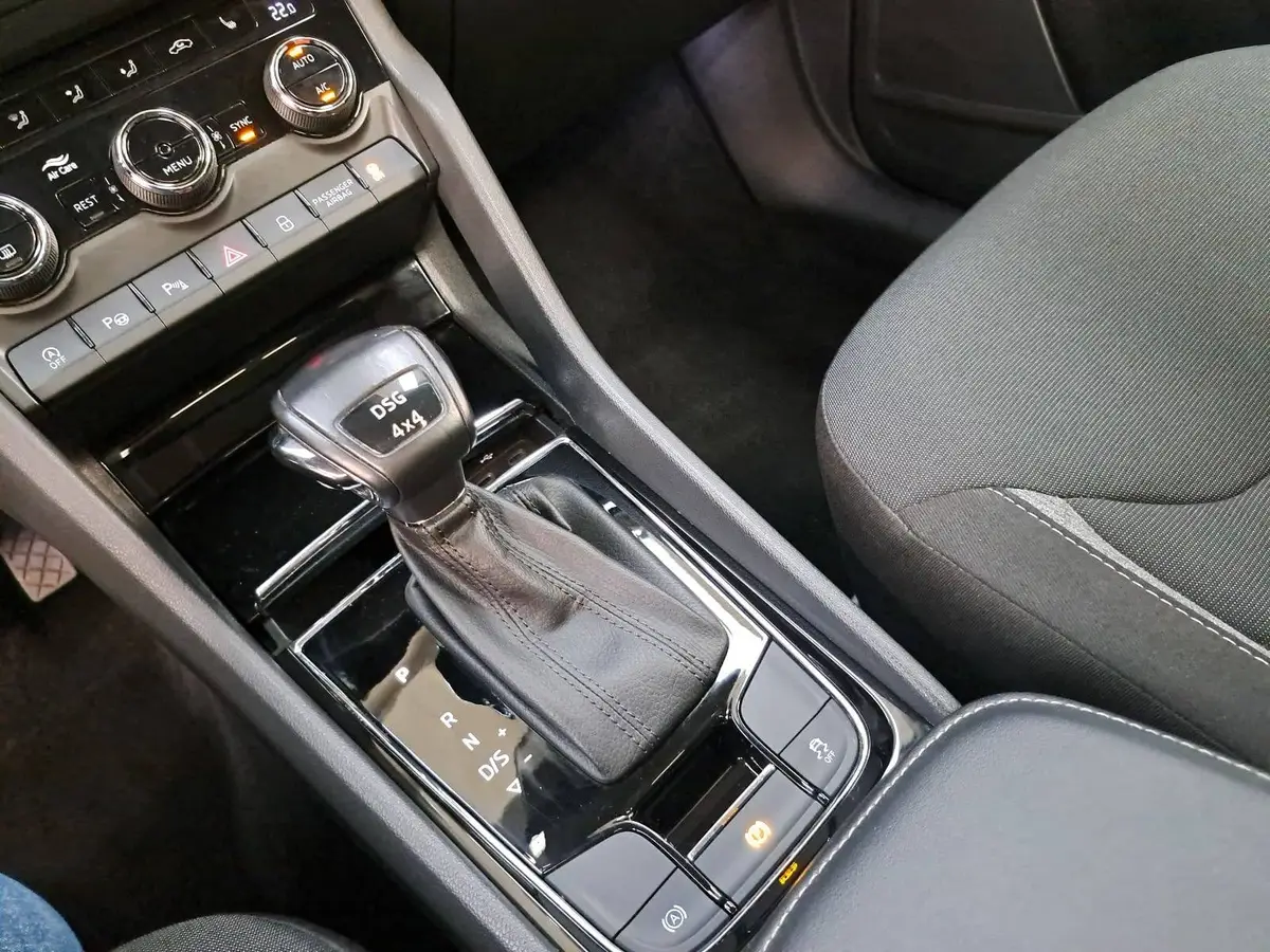 SKODA KODIAQ 2.0 TSI DSG 4X4 MATRIX WINTER DAB+ LM