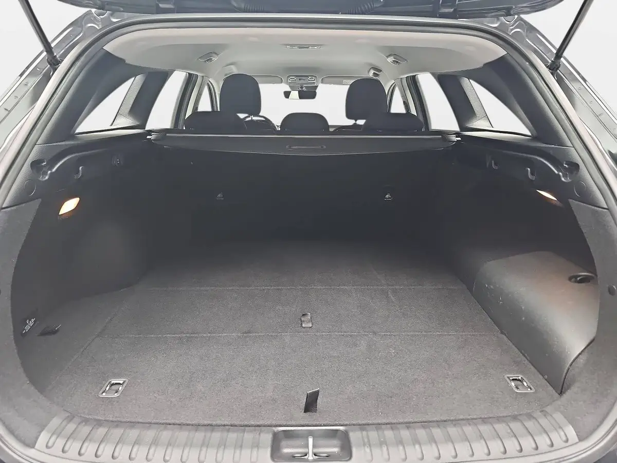 KIA CEED SW 1.6 GDI PLUG-IN-HYBRID VISION KOMFORT NAVI