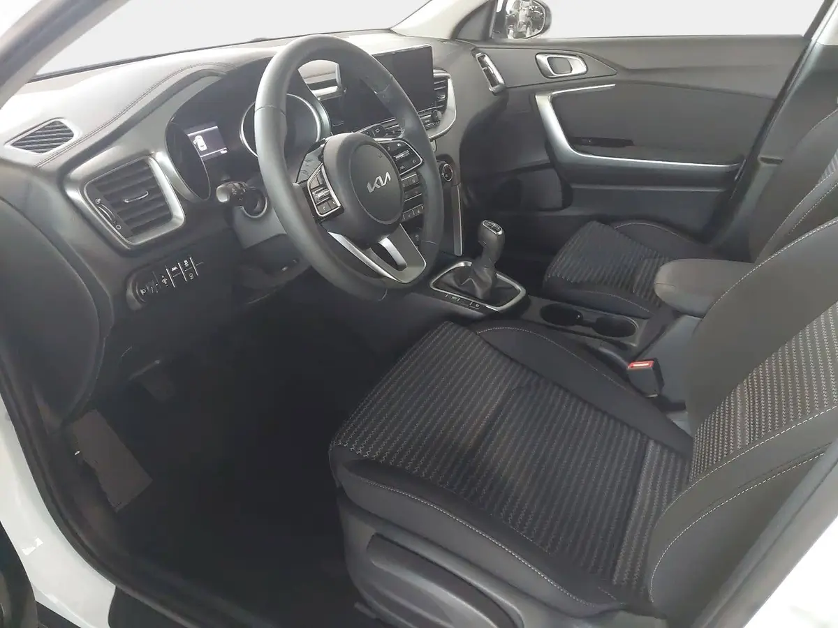 KIA XCEED 1.0 T-GDI 115 CORE MJ26 KOMFORT