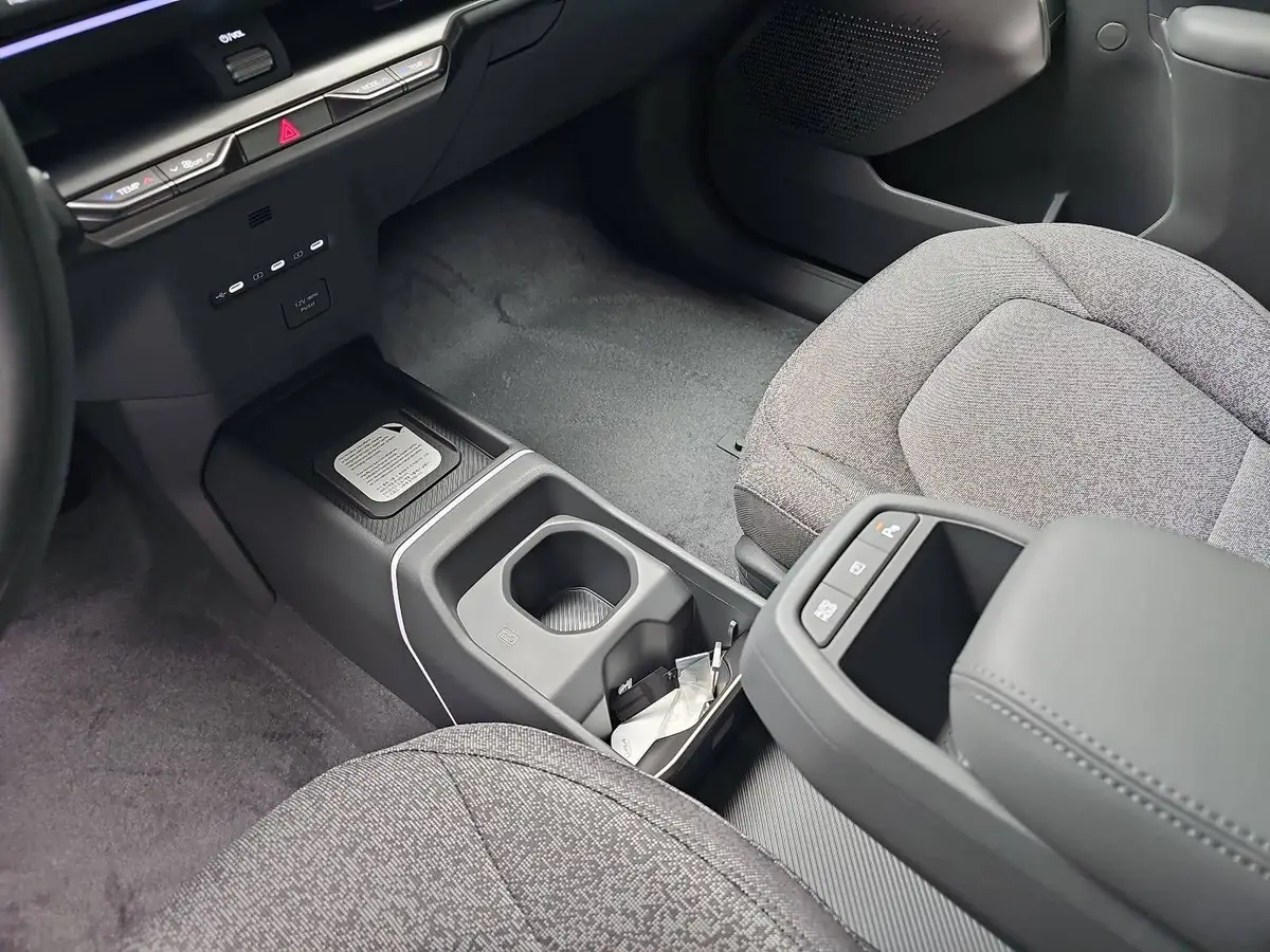 KIA EV2 42.2 KWH EARTH MJ27 WINTER-CONNECT 22KW-AC TECHN DRIVEWISE-PARK DESIGN