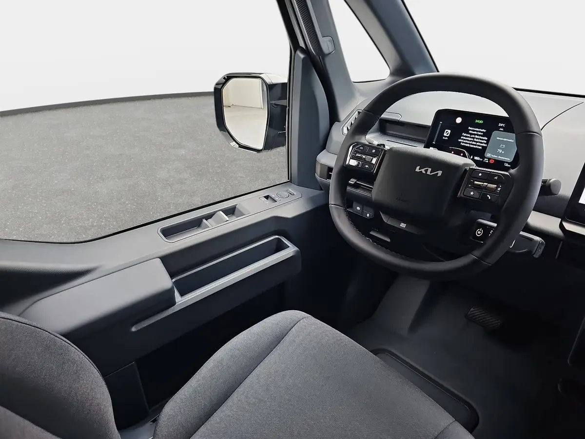 KIA PV5 CARGO L2H1 3T 71.2 KWH PLUS MJ26 WÄRMEPUMPE ALLWETTERREIFEN