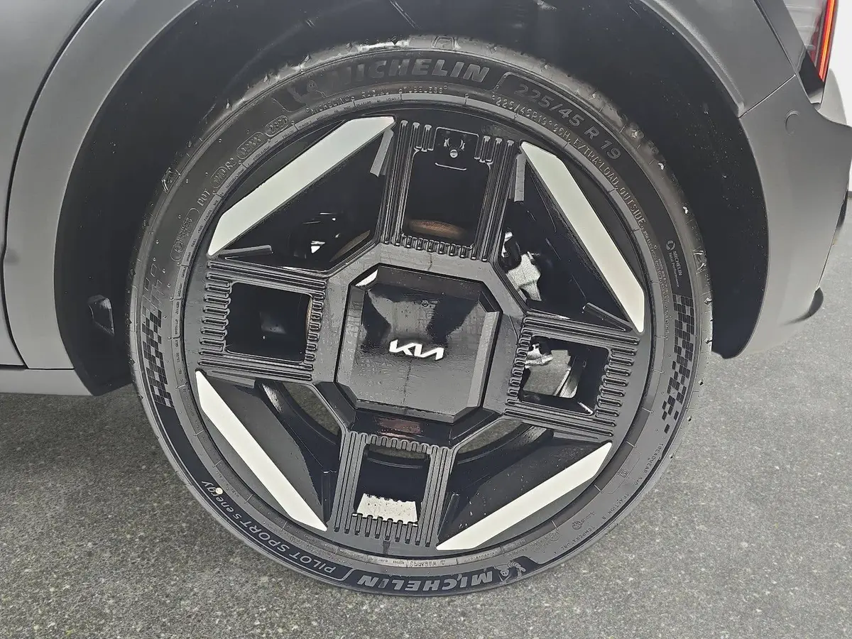 KIA EV2 61.0 KWH GT LINE MJ27 WINTER-CONNECT 22KW-AC TECHN DRIVEWISE-PARK KOM