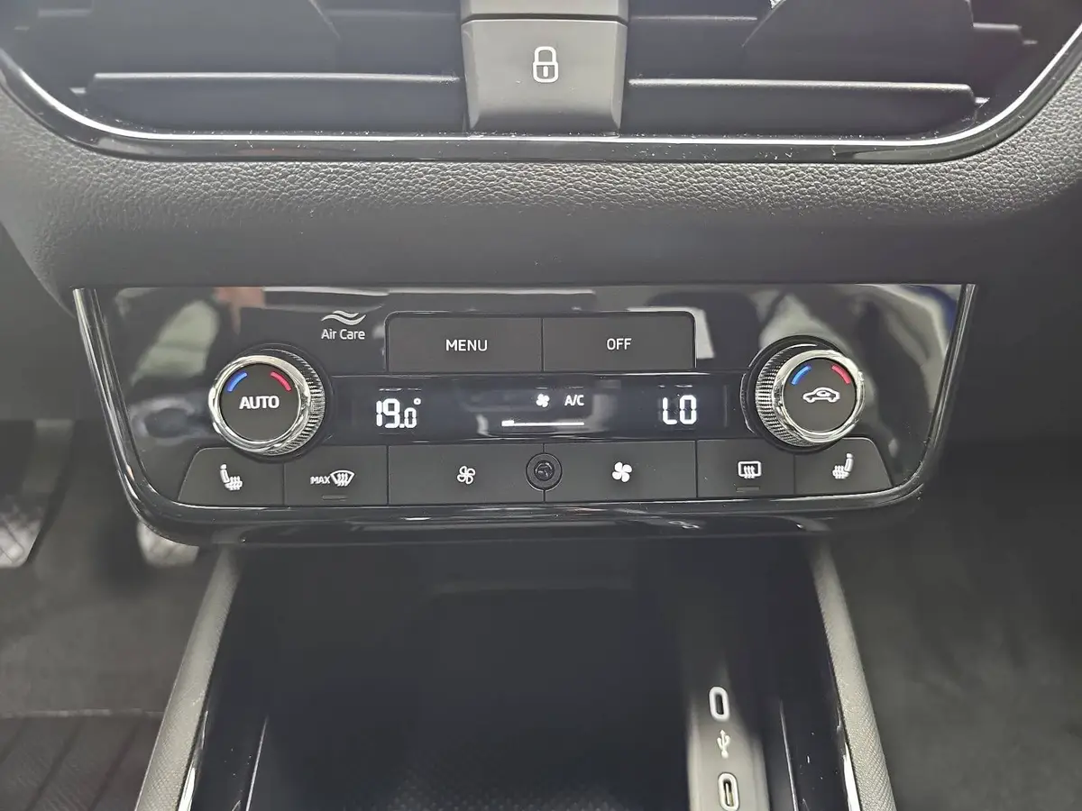 SKODA KAMIQ 1.0 TSI CLASSIC LED KLIMAAUTO PDC