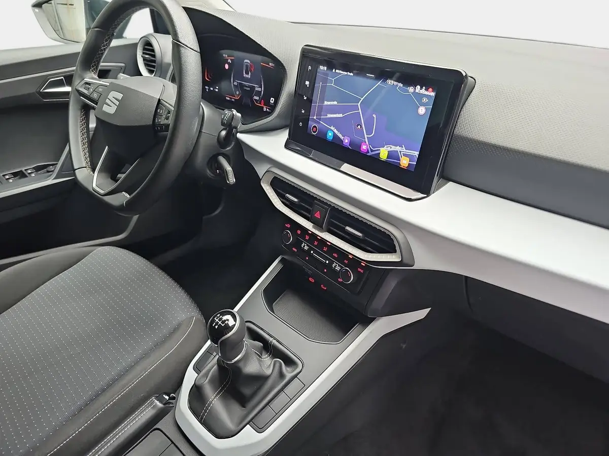 SEAT ARONA 1.0 TSI STYLE NAVI LED PDC LM16