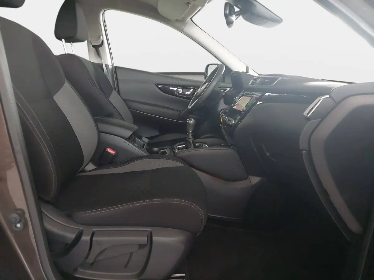 NISSAN QASHQAI 1.3 DIG-T NAVI CONNECT WINTER PDC KAMERA LM