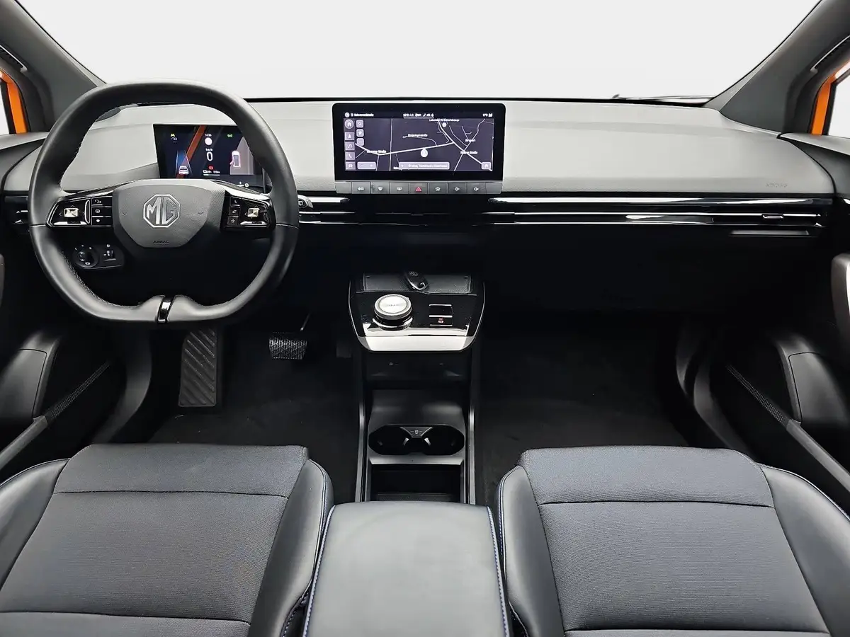 MG MG4 AUTO. 64KWH LUXURY LED KLIMAUTO WINTER
