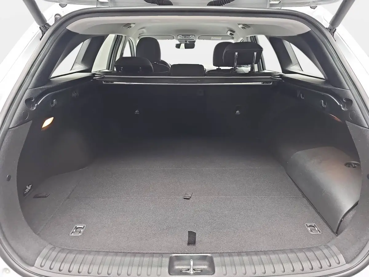 KIA CEED SW 1.6 GDI PLUG-IN-HYBRID SPIRIT SITZKOMFORT TECHNOLOGIE