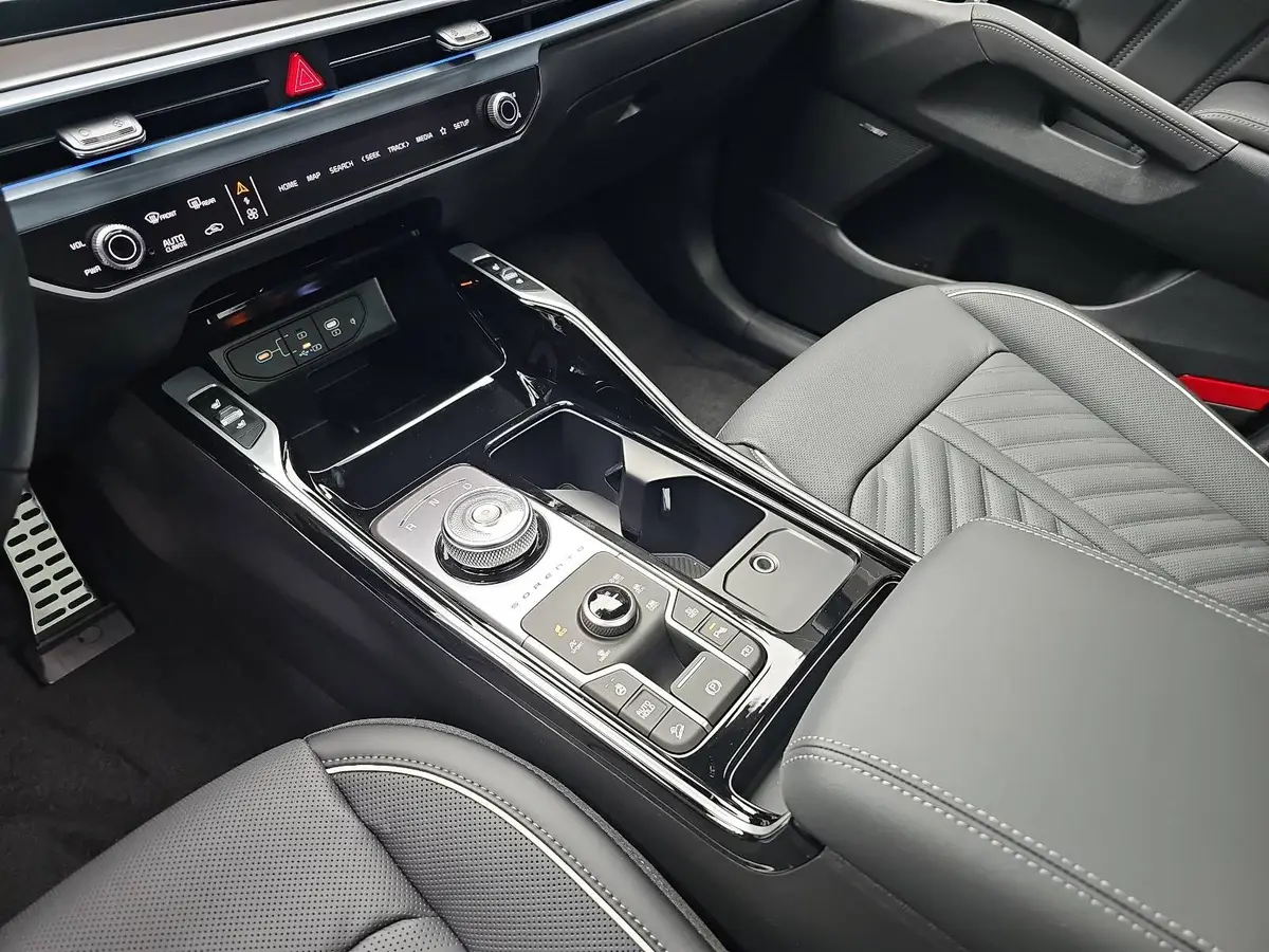 KIA SORENTO 1.6T PLUG-IN-HYBRID AWD AT6 PLATINUM LEDER NAPPA PREMIUM GLASDACH