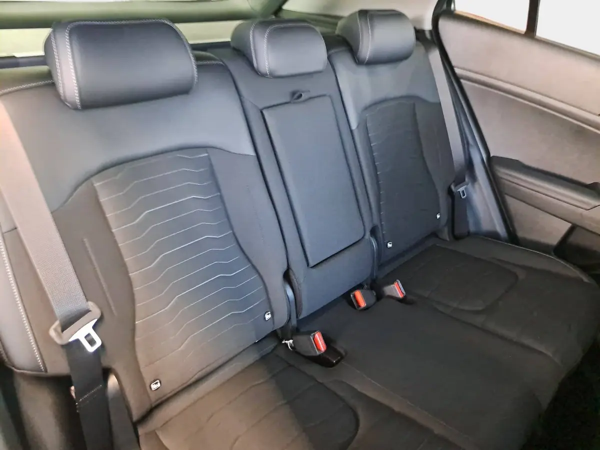 KIA SPORTAGE 1.6 T-GDI 150 2WD DCT SPIRIT MJ26 GLASDACH DRIVEWISE SOUND