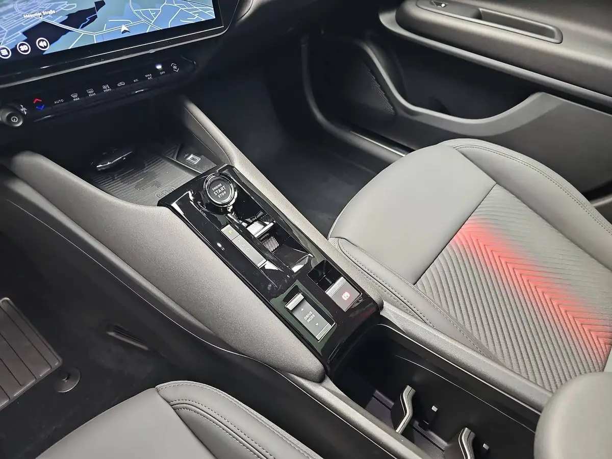 ALFA ROMEO JUNIOR IBRIDA 1.2 VGT 48V-HYBRID 21KW TI PANORAMA TECHNOLOGIE PAKET