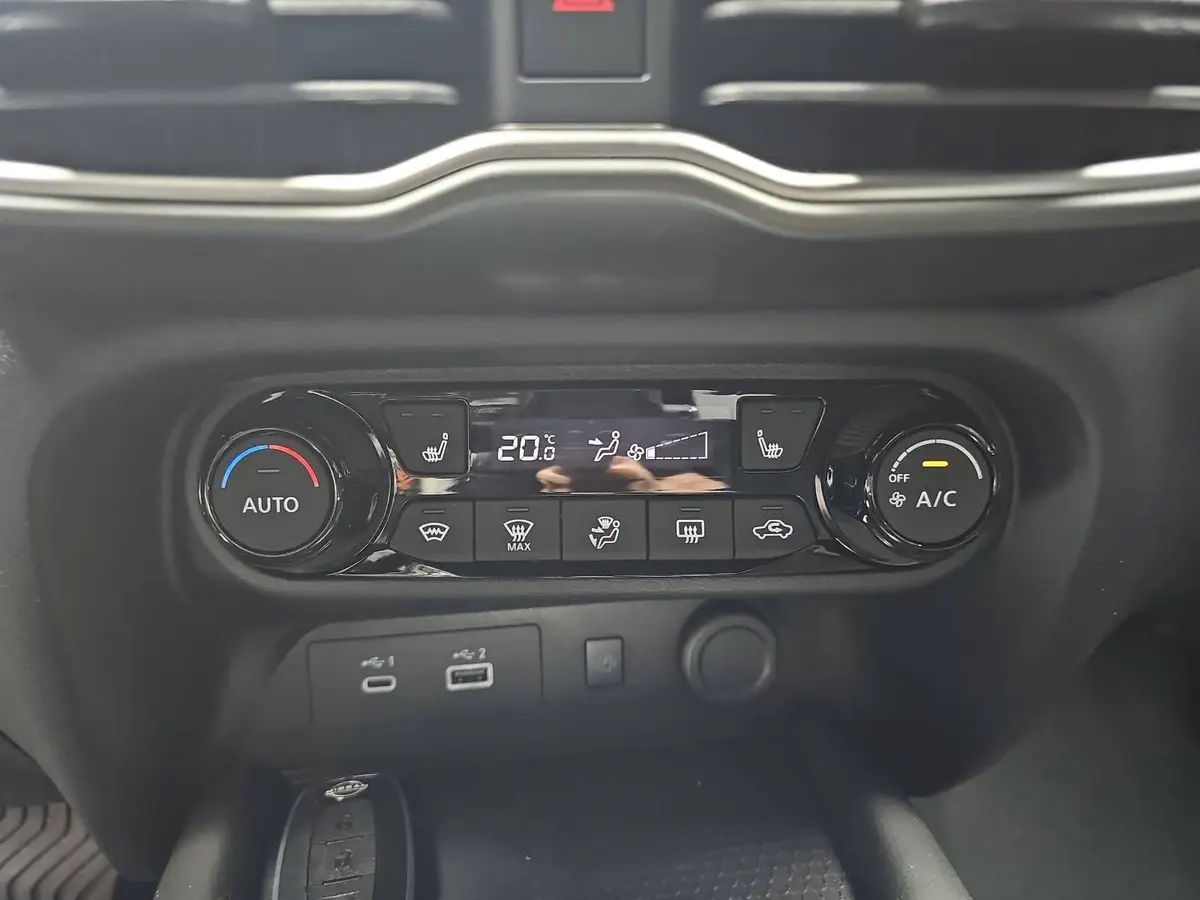 NISSAN JUKE 1.0 DIG-T 5T AUTO. N-CONNECTA NAVI WINTER FRONTSCHEIBENHEIZUNG