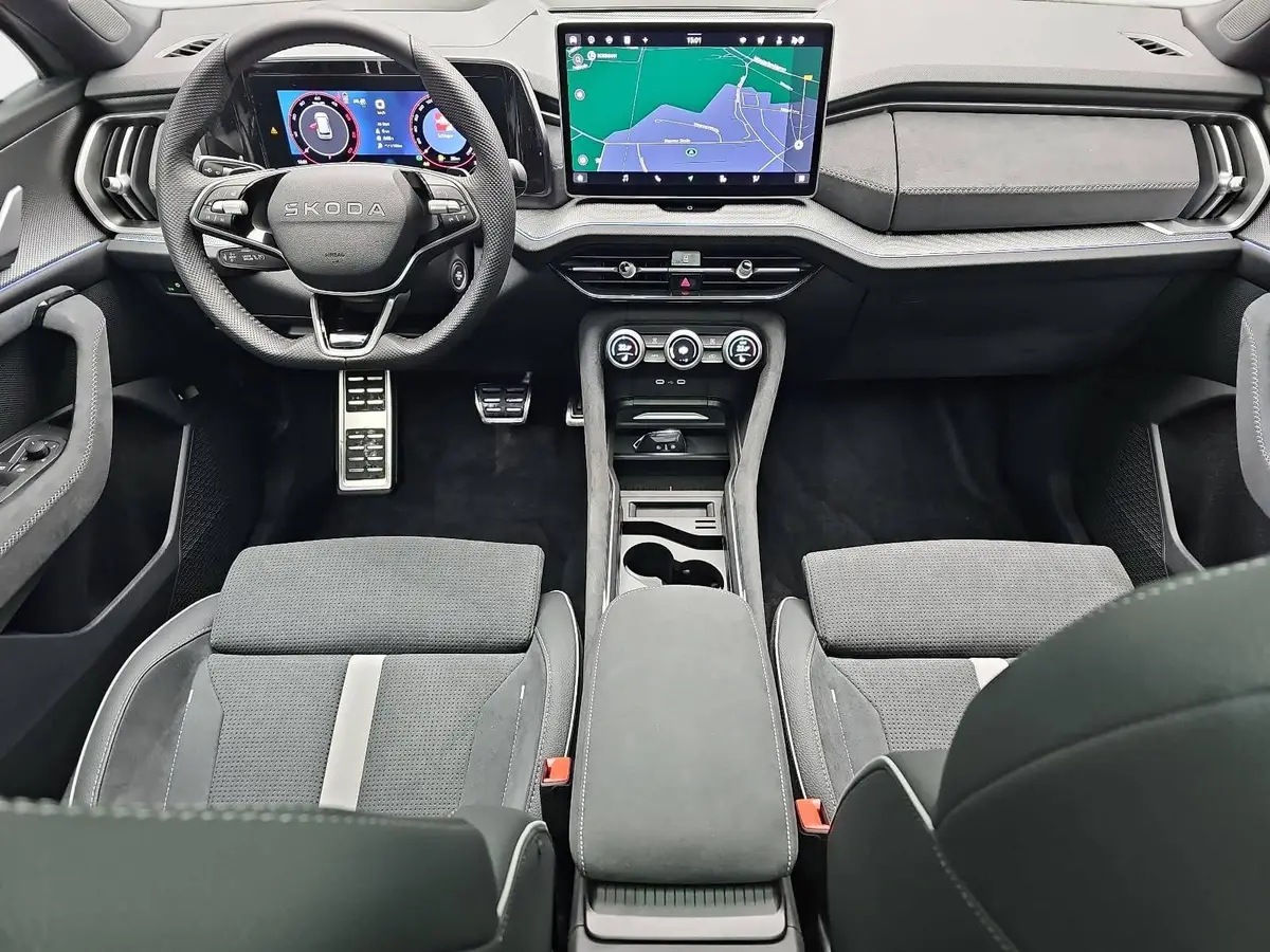 SKODA KODIAQ 2.0 TDI DSG SPORTLINE 4X4 NAVI LED ACC HUD 7-SITZE