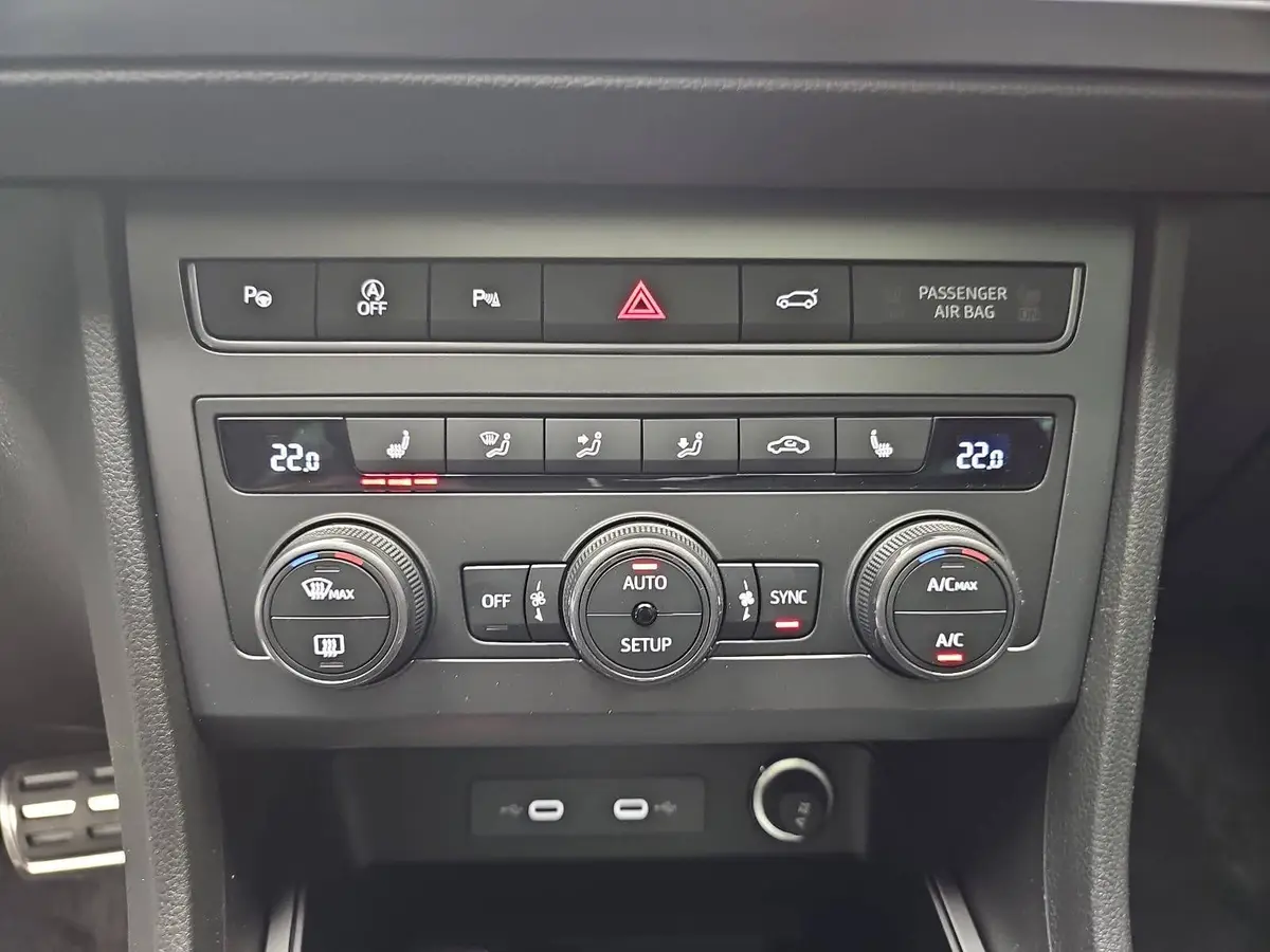 CUPRA ATECA 1.5 TSI DSG NAVI LED PANO P-ASSIST MEMORY KAMERA 