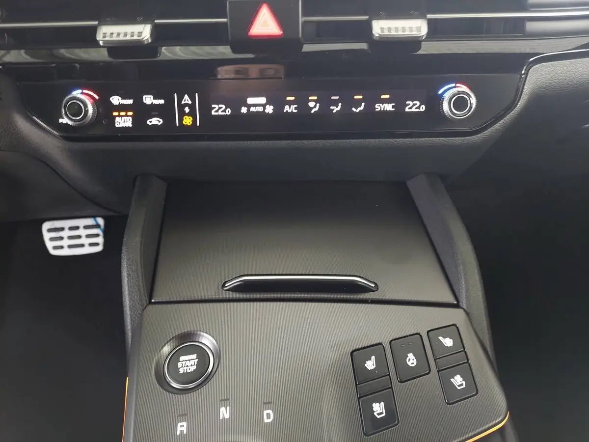 KIA SPORTAGE 1.6 T-GDI 150 2WD DCT GT-LINE MJ26 SCHW. DACH DRIVEWISE SOUND