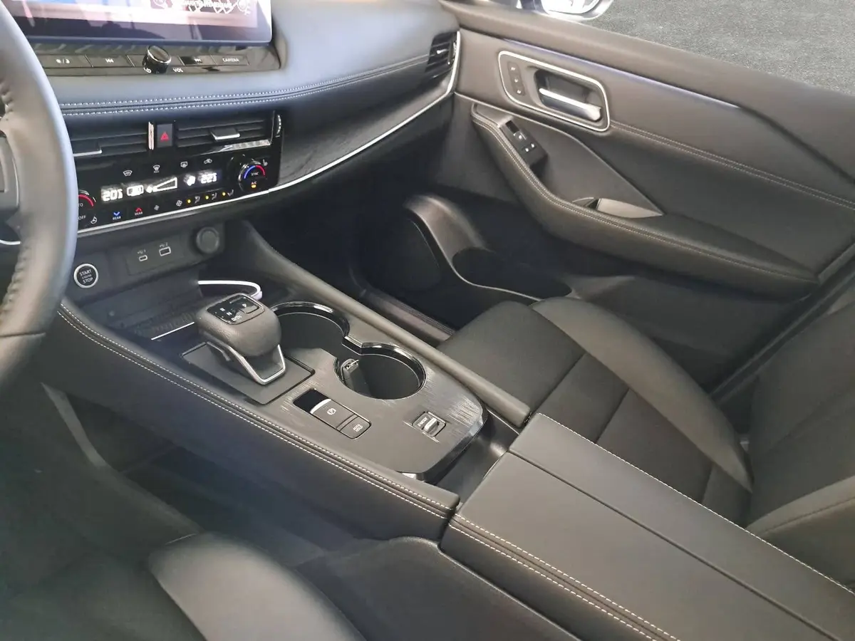 NISSAN X-TRAIL 1.5 VC-T MHEV AUTO. TEKNA PANORAMA BOSE 20ZOLL