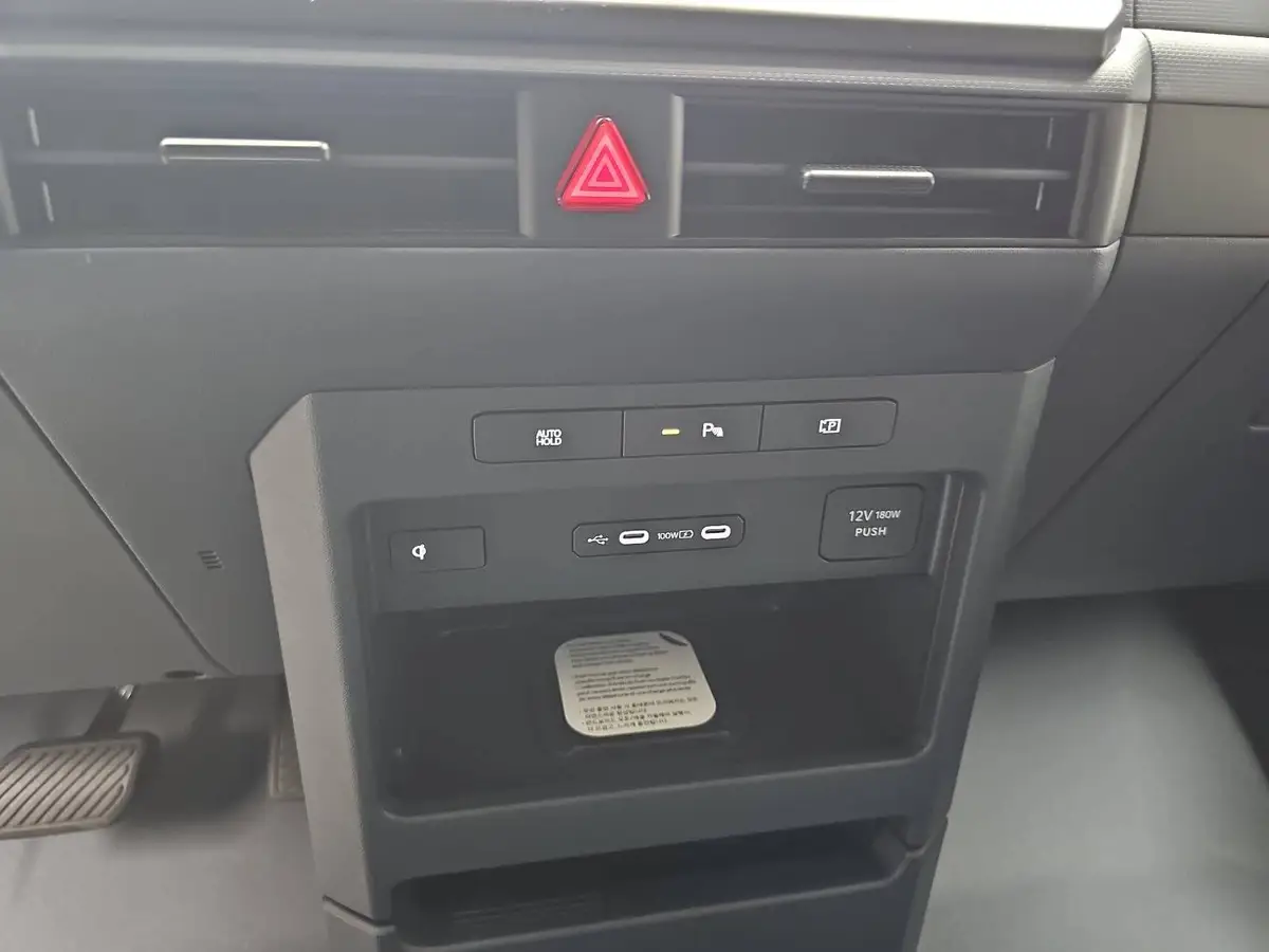 KIA PV5 CARGO L2H1 3T 71.2 KWH PLUS MJ26 WÄRMEPUMPE ALLWETTERREIFEN