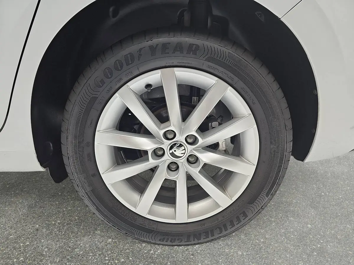 SKODA SCALA 1.0 TSI AMBITION KLIMA AUDIO DAB PDC LM16