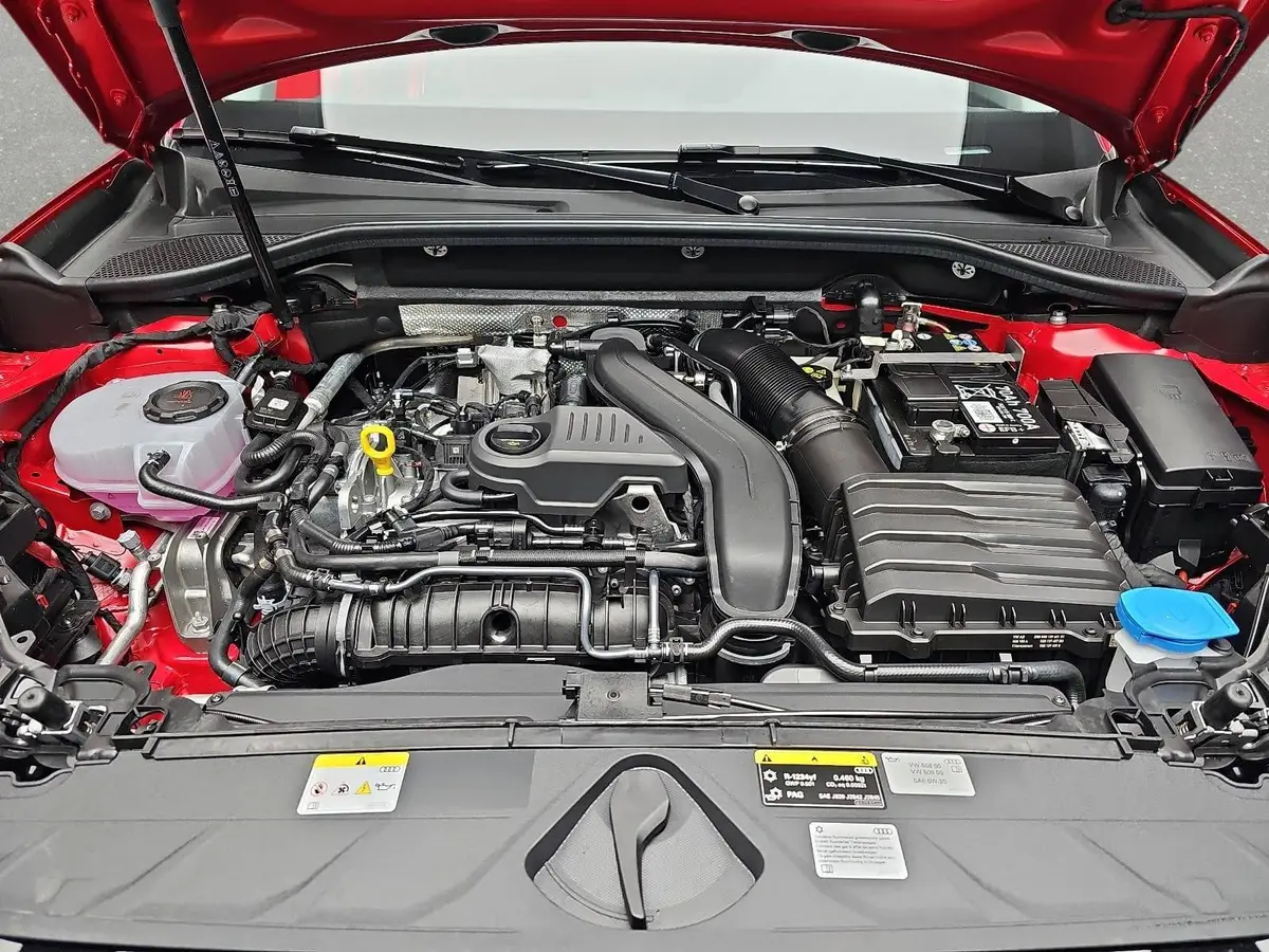 AUDI Q2 35 TFSI S-TRONIC S LINE NAVI LED ACC EL.HECKKL. WI