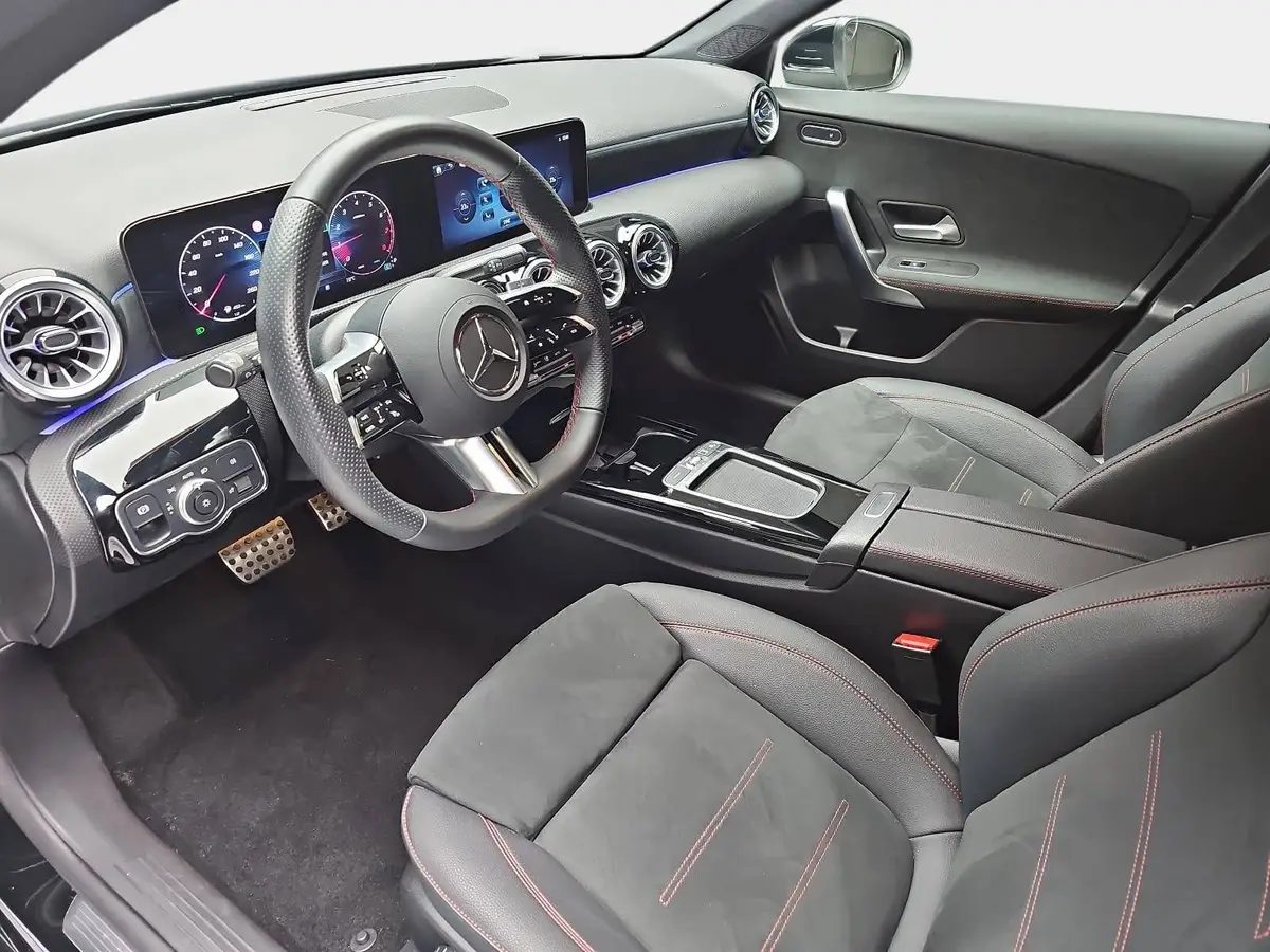 MERCEDES-BENZ A 180 DCT AMG LINE NAVI LED MBUX WINTER KAMERA LM18