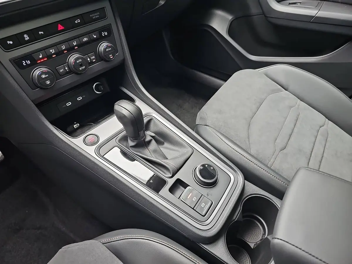 CUPRA ATECA 1.5 TSI DSG PANO P-ASSIST AHK