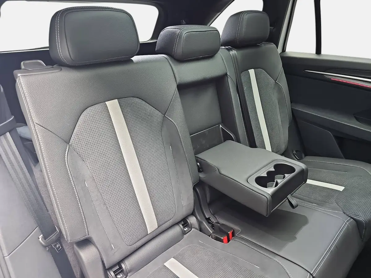 SKODA KODIAQ 2.0 TSI DSG SPORTLINE 4X4 NAVI LED AHK