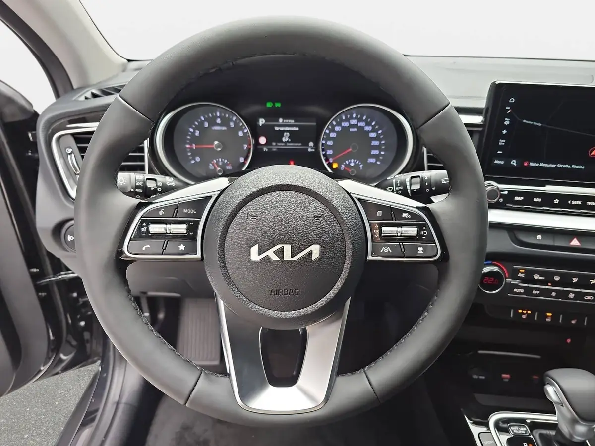 KIA XCEED 1.6 T-GDI 150 DCT SPIRIT MJ26 XCLUSIVE GLASDACH